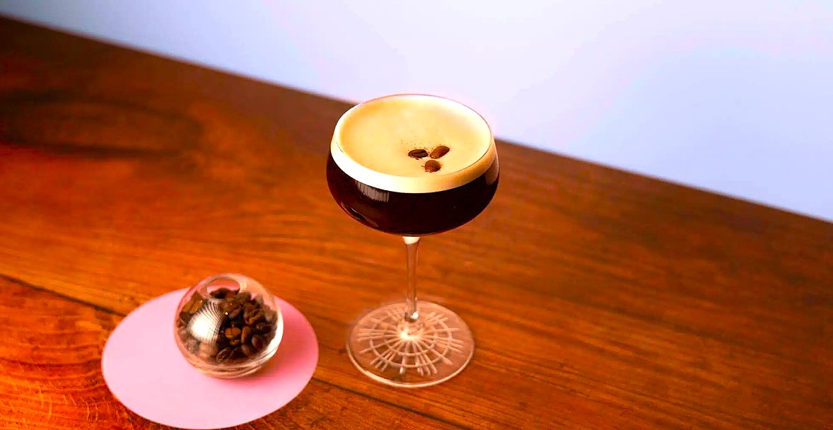 Espresso Martini Recipe: The Best Espresso Martini Recipe with Baileys, Kahlua, and Vodka